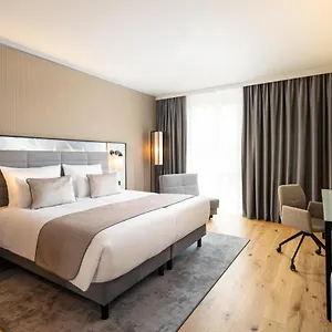 4* Szálloda Leonardo Royal Bonn Airport